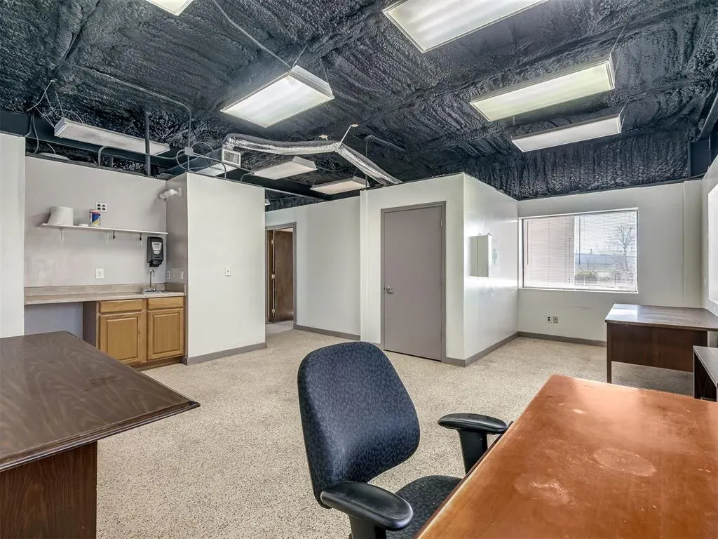 Photo 19 — 2309 E Highway 66 Street, El Reno, OK 73036