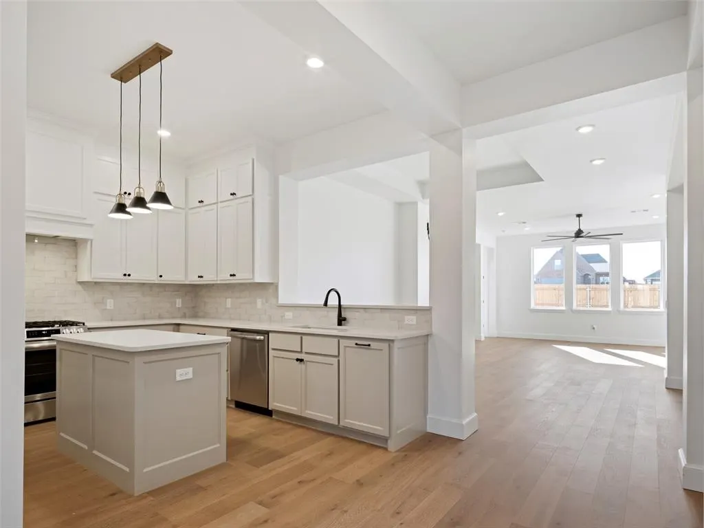 Photo 5 — 3708 Bedrock Drive, Norman, OK 73069