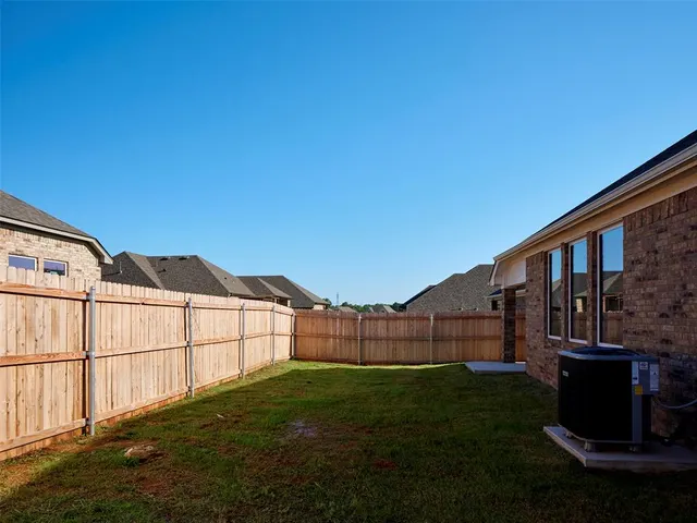 Photo 4 — 3708 Bedrock Drive, Norman, OK 73069