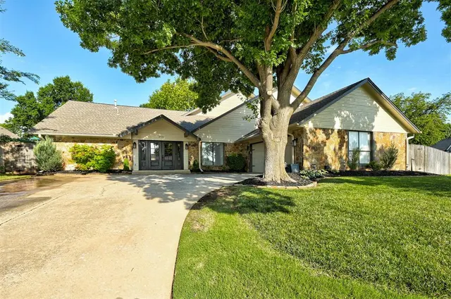 Front exterior — 3936 Spyglass Road, Oklahoma City, OK 73120