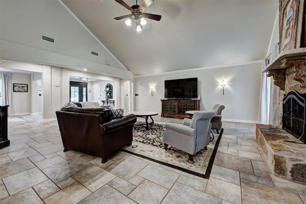 Photo 11 — 3936 Spyglass Road, Oklahoma City, OK 73120