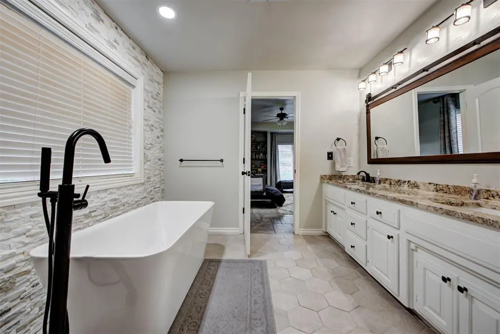 Photo 23 — 3936 Spyglass Road, Oklahoma City, OK 73120