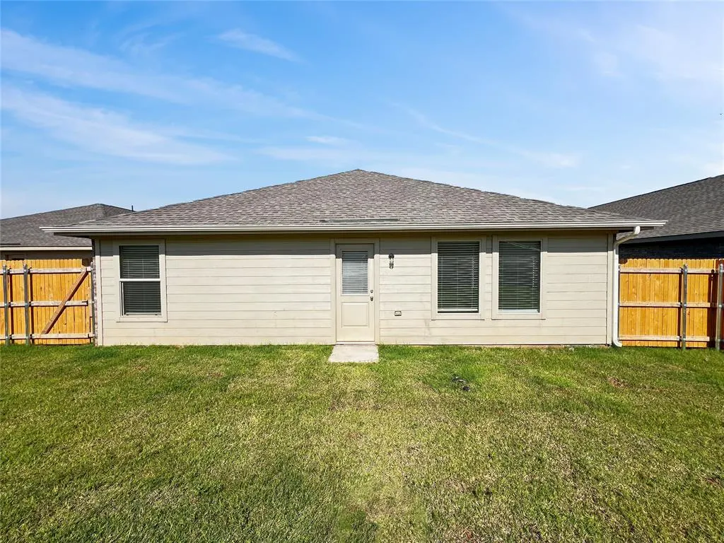 Photo 15 — 2004 Alpine Beach Lane, Oklahoma City, OK 73128