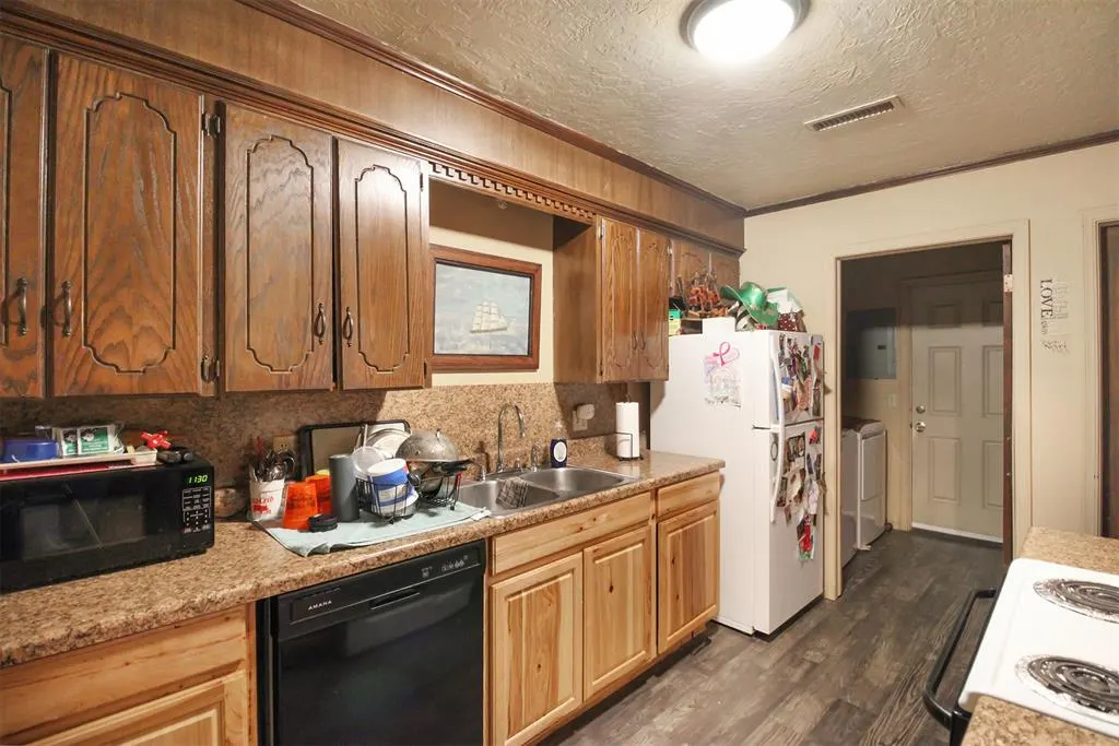 Photo 5 — 212 S Mockingbird Lane, Stillwater, OK 74074