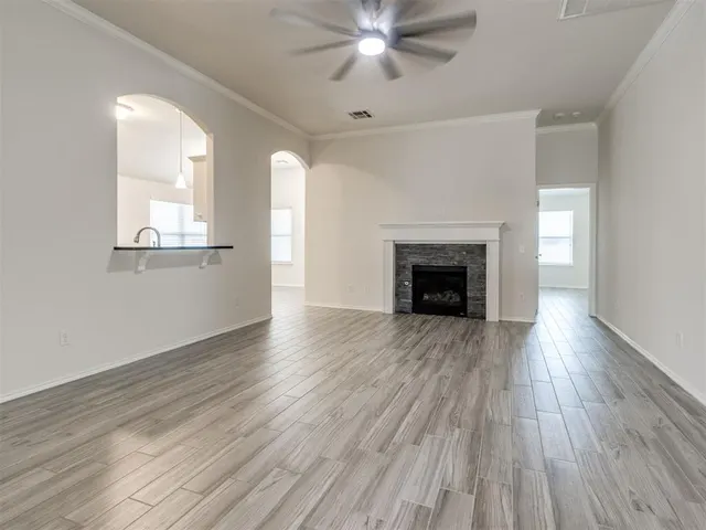 Photo 4 — 712 Windy Lane, Yukon, OK 73099