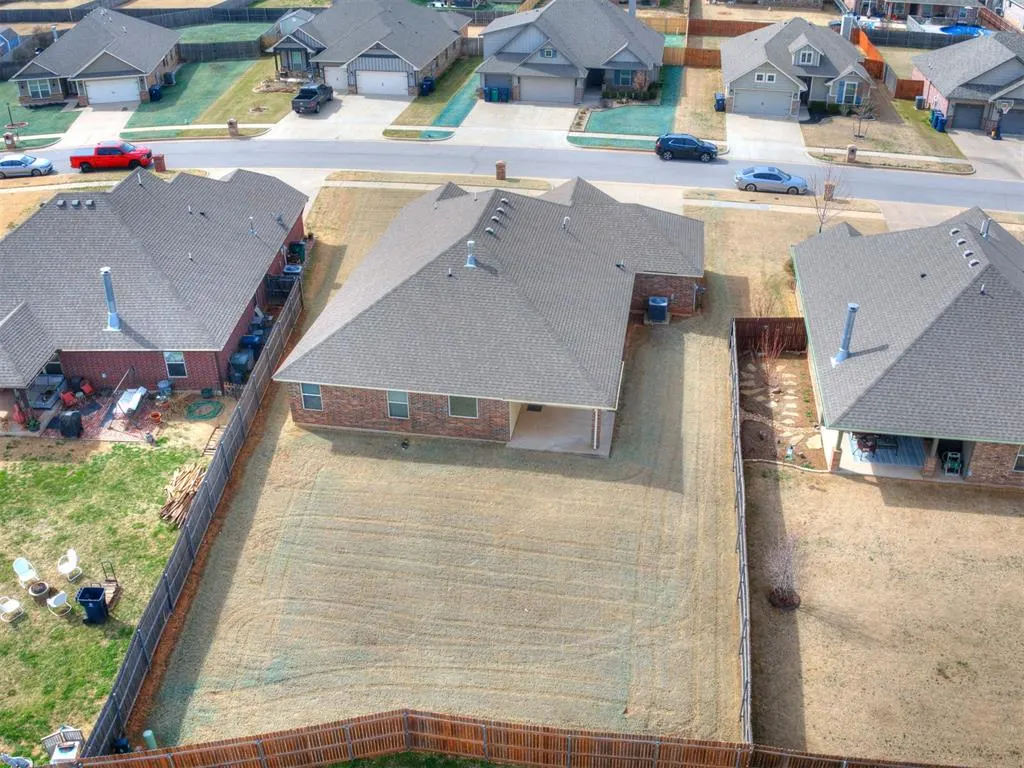 Photo 46 — 712 Windy Lane, Yukon, OK 73099