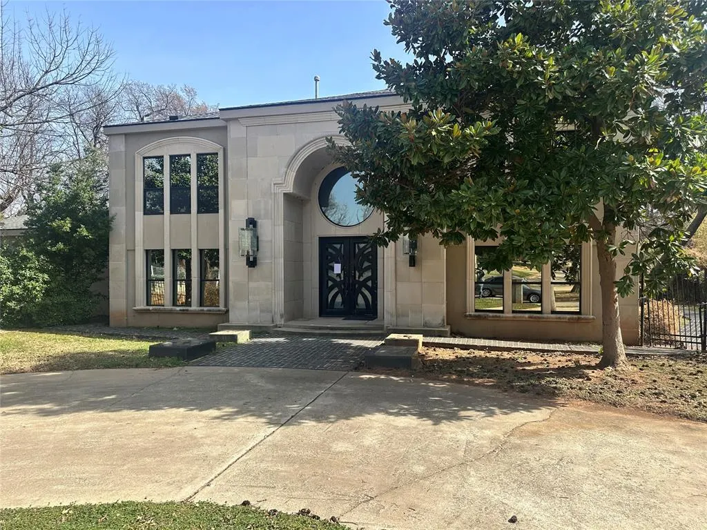 Photo 3 — 3400 Twelve Oaks Road, Oklahoma City, OK 73120