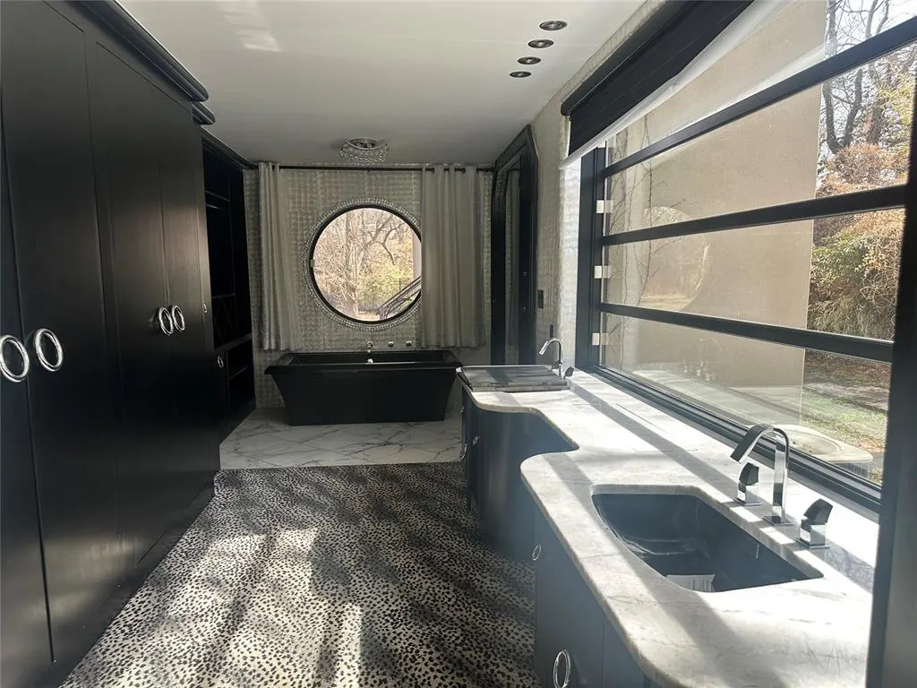 Photo 17 — 3400 Twelve Oaks Road, Oklahoma City, OK 73120