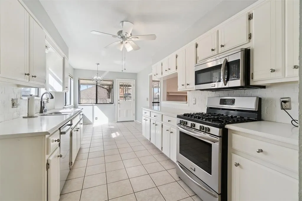 Photo 2 — 4209 Mellow Hill Drive, Oklahoma City, OK 73120