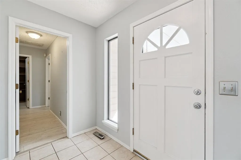 Photo 11 — 4209 Mellow Hill Drive, Oklahoma City, OK 73120