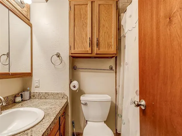 Photo 8 — 813 Lapwing Road, Edmond, OK 73003