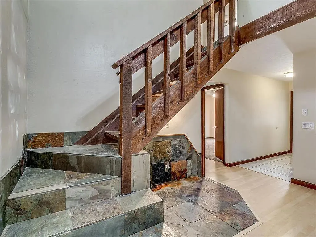 Photo 9 — 813 Lapwing Road, Edmond, OK 73003