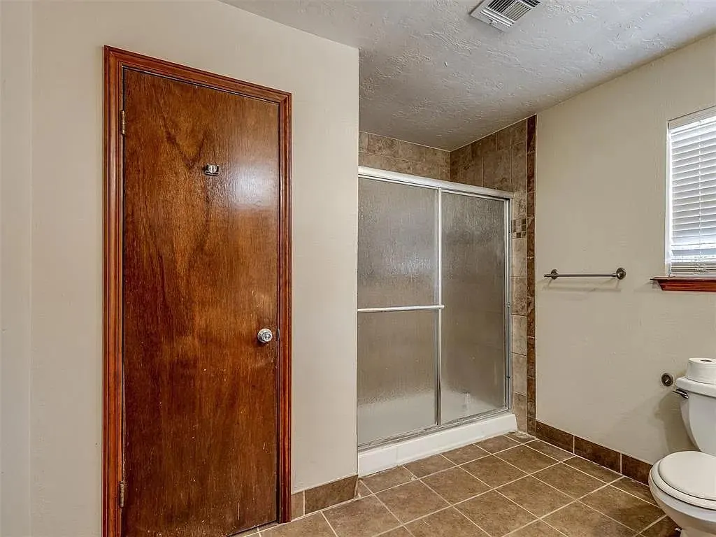 Photo 14 — 813 Lapwing Road, Edmond, OK 73003