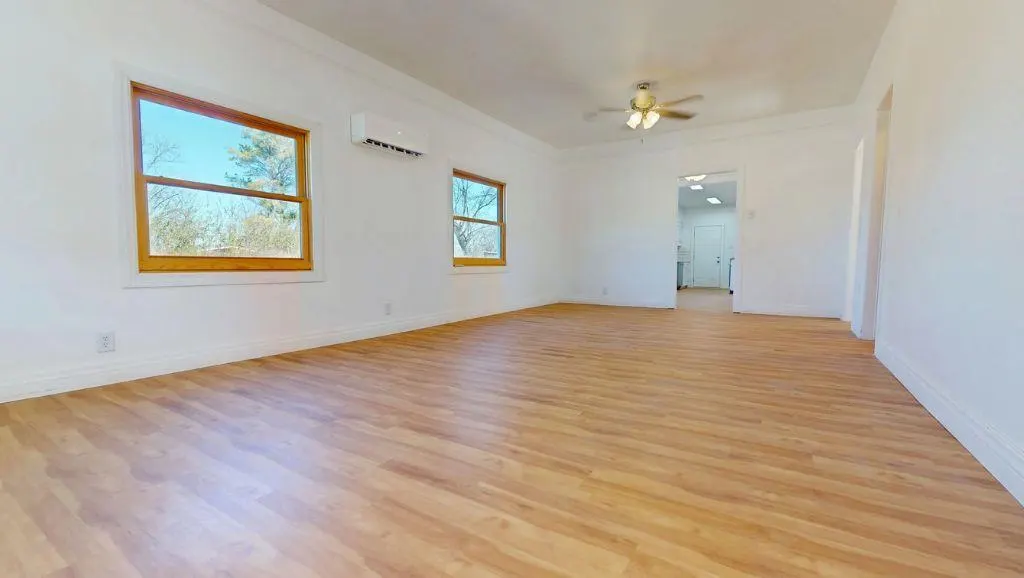 Photo 9 — 404 S 2nd Street, Davis, OK 73030