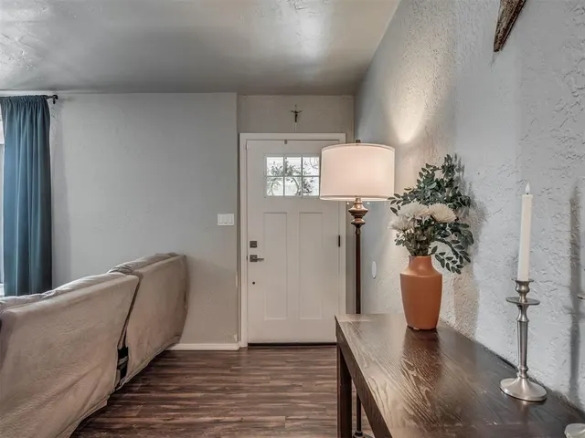 Photo 3 — 5219 N Darwin Circle, Norman, OK 73026