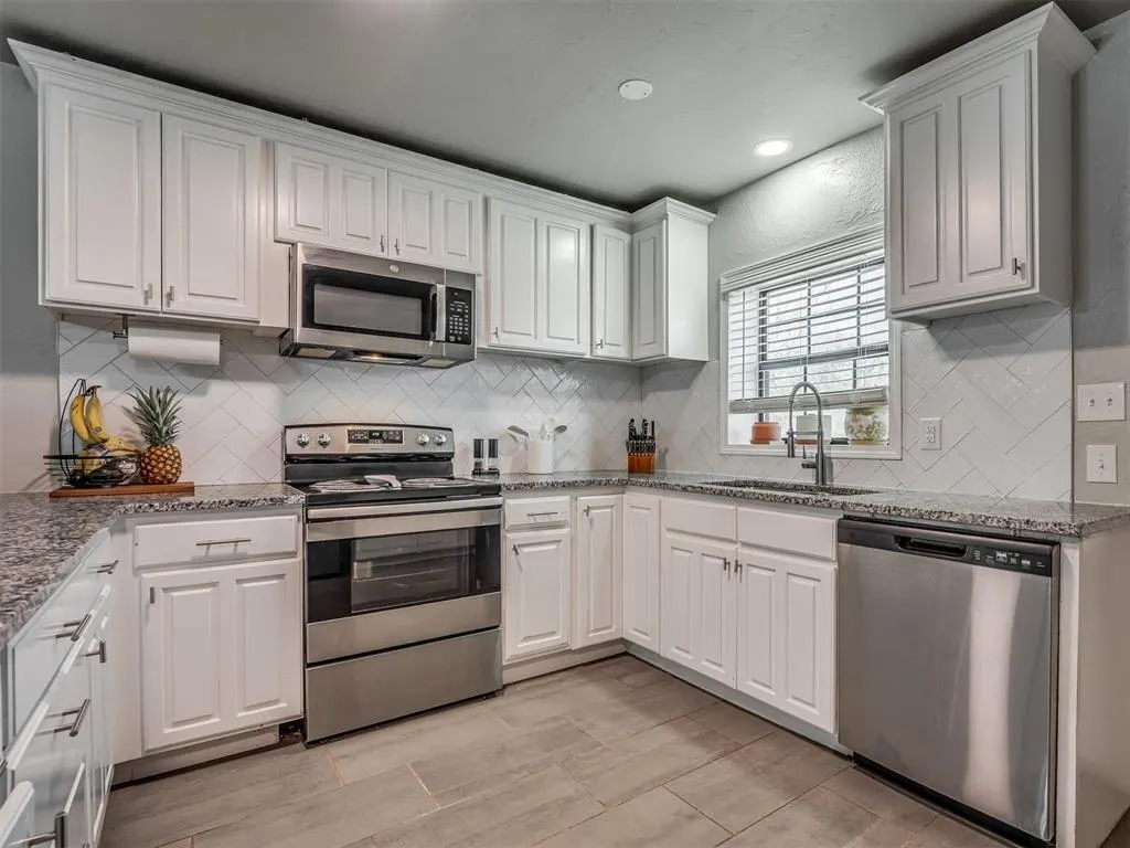 Photo 9 — 5219 N Darwin Circle, Norman, OK 73026