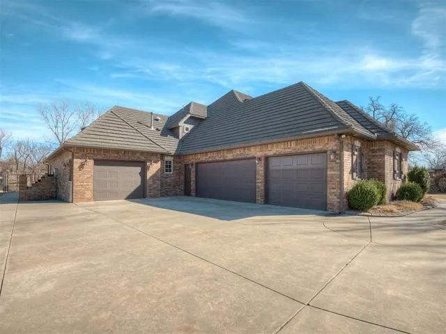 Photo 3 — 4324 N Easy Street, Oklahoma City, OK 73150