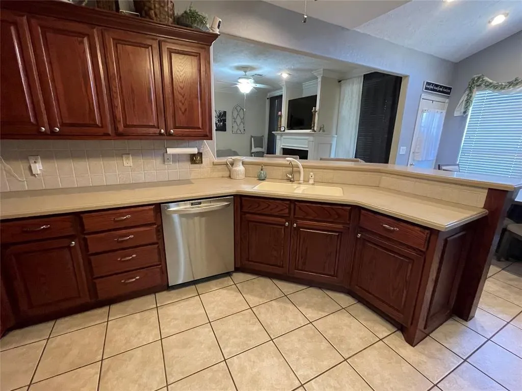 Photo 15 — 2210 Lakewood Drive, Chickasha, OK 73018