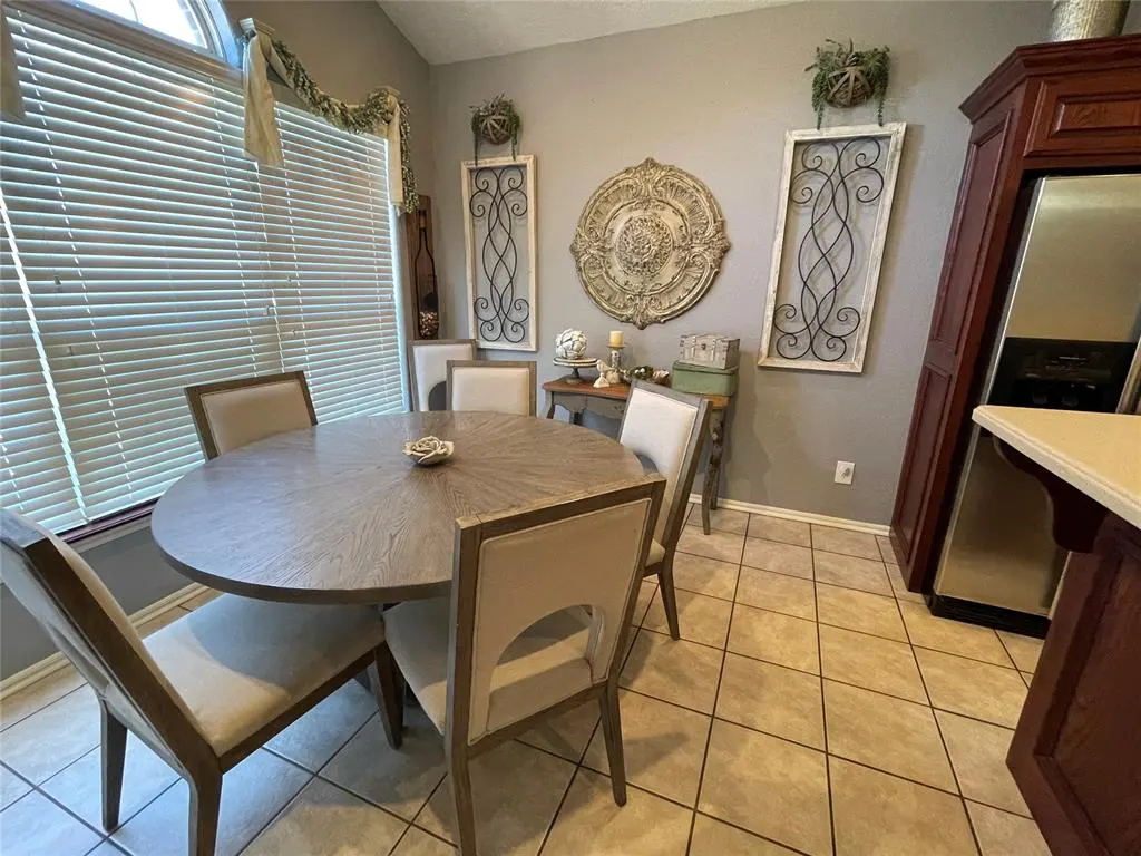 Photo 17 — 2210 Lakewood Drive, Chickasha, OK 73018