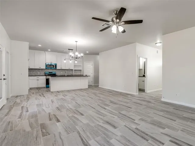 Photo 6 — 1509 NE 7 Street B, Oklahoma City, OK 73117