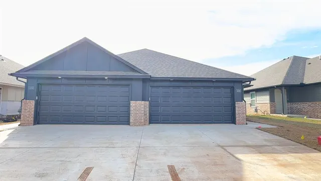 Photo 2 — 1212 NW 113TH Street, Oklahoma City, OK 73114