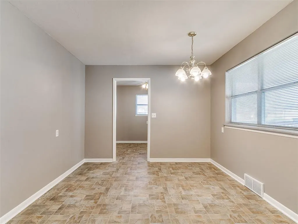 Photo 13 — 328 E Van Buren Street, Crescent, OK 73028