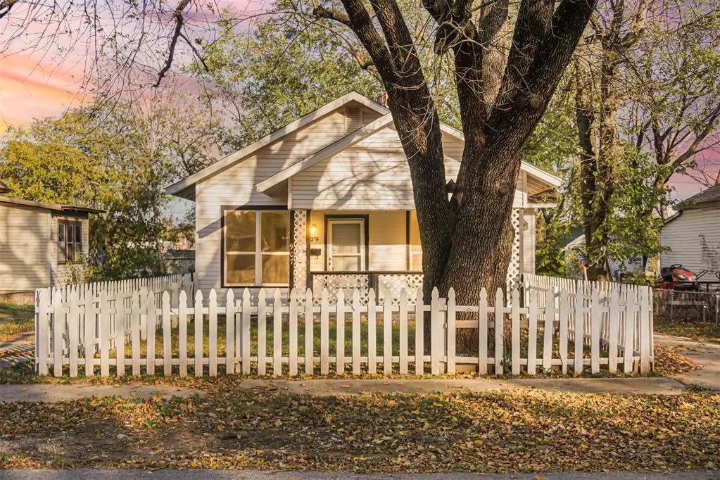 Front exterior — 907 N McKinley Avenue, Shawnee, OK 74801