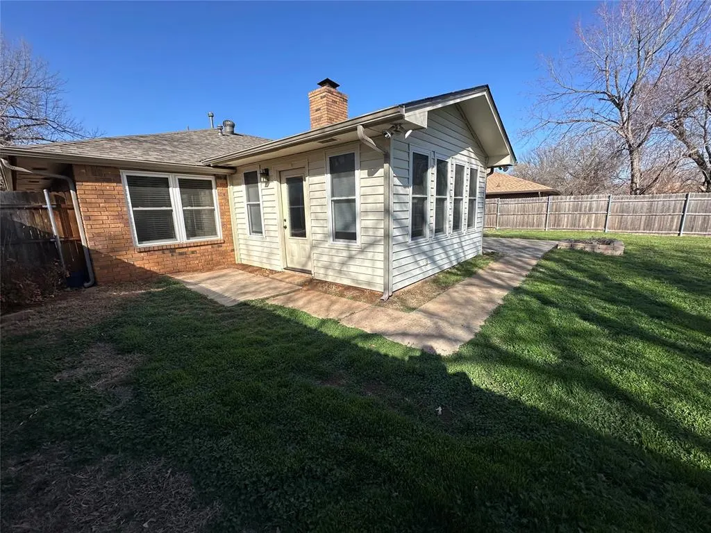 Photo 34 — 1212 Val Genes Road, Edmond, OK 73003