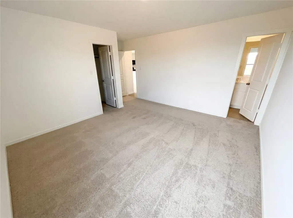 Photo 4 — 3720 Los Cabos Drive, Mustang, OK 73064