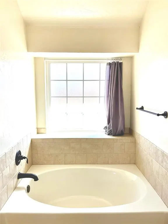 Photo 20 — 929 Eagle Cliff Drive, Norman, OK 73072