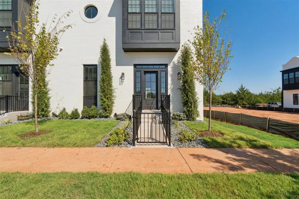 Photo 6 — 18835 Selah Way, Norman, OK 73072