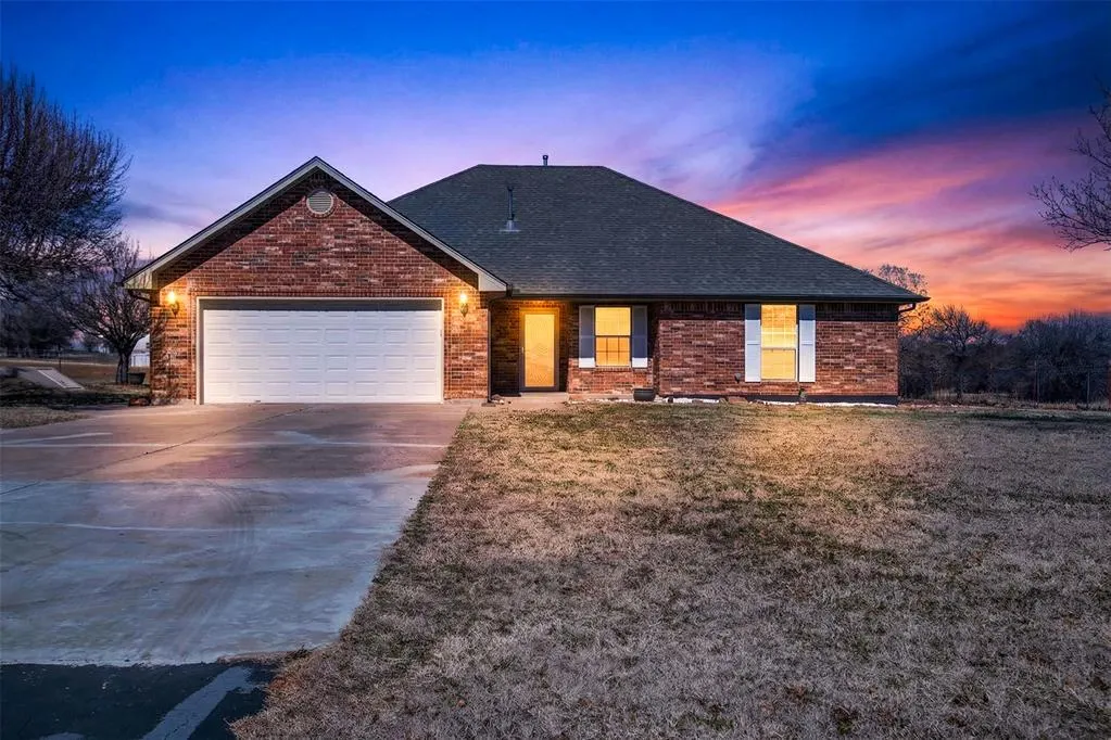 Front exterior — 2885 NW 16th Street, Newcastle, OK 73065