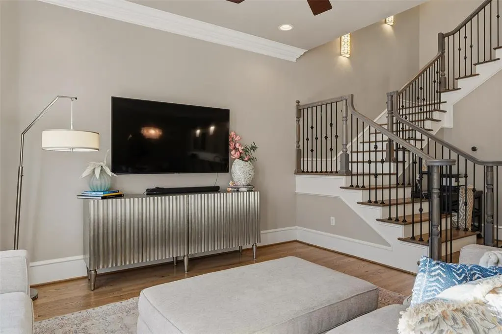 Photo 5 — 419 NE 1st Terrace, Oklahoma City, OK 73104