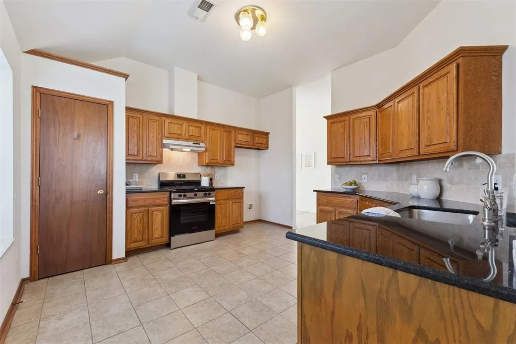 Photo 12 — 3109 SW 121st Street, Oklahoma City, OK 73170