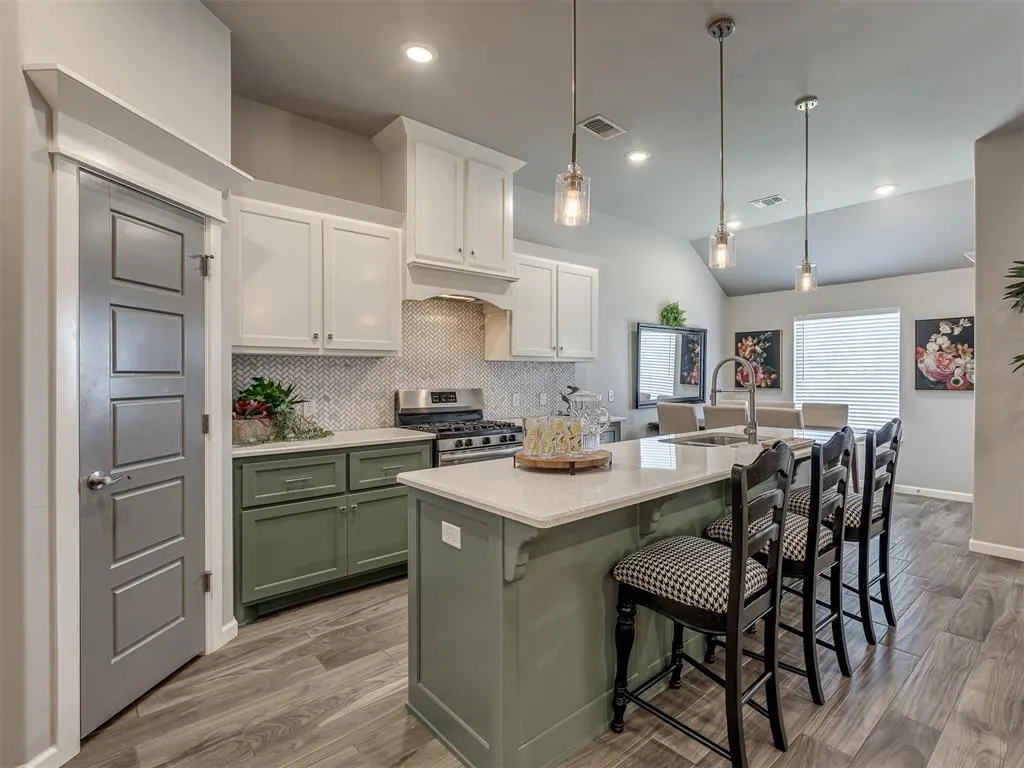 Photo 4 — 4013 Palisade Lane, Oklahoma City, OK 73179