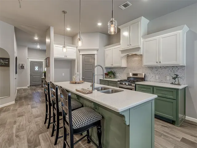 Photo 7 — 4013 Palisade Lane, Oklahoma City, OK 73179