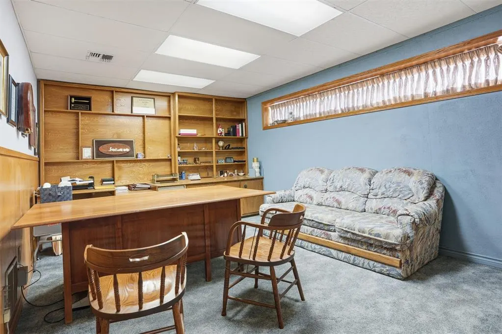 Photo 12 — 115 N Jefferson Avenue, Elk City, OK 73644