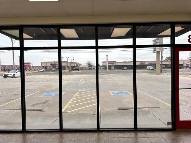 Photo 3 — 10717 N May Avenue C, Oklahoma City, OK 73120