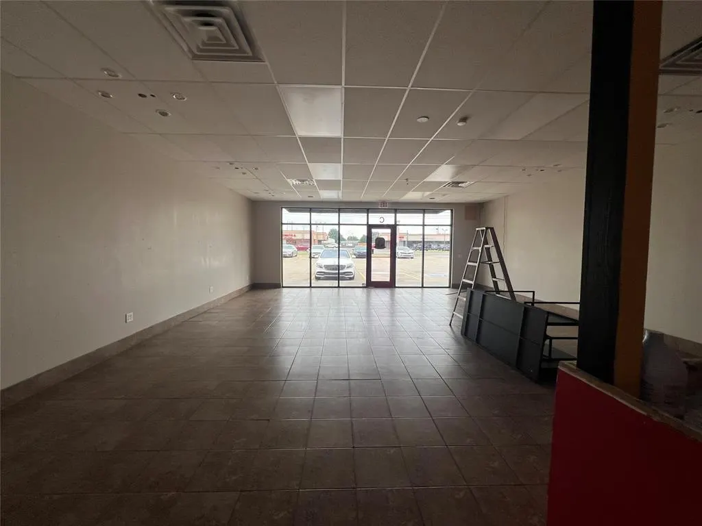 Photo 8 — 10717 N May Avenue C, Oklahoma City, OK 73120