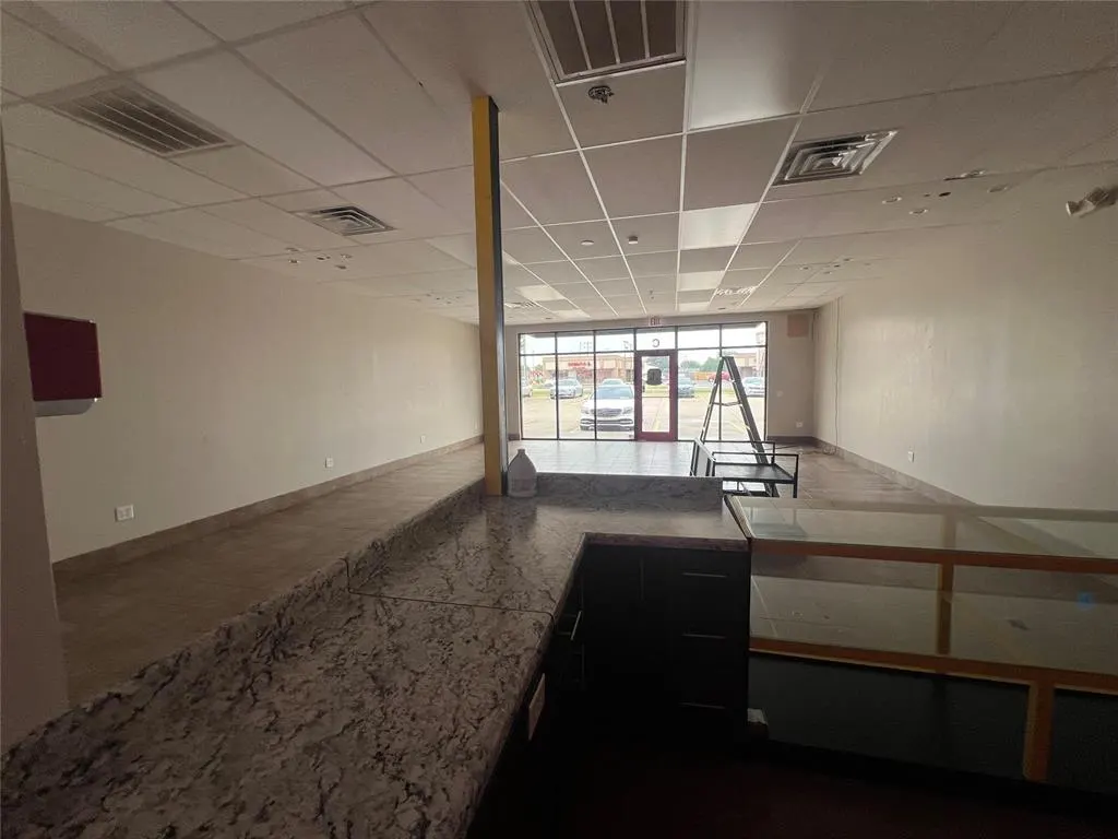Photo 9 — 10717 N May Avenue C, Oklahoma City, OK 73120