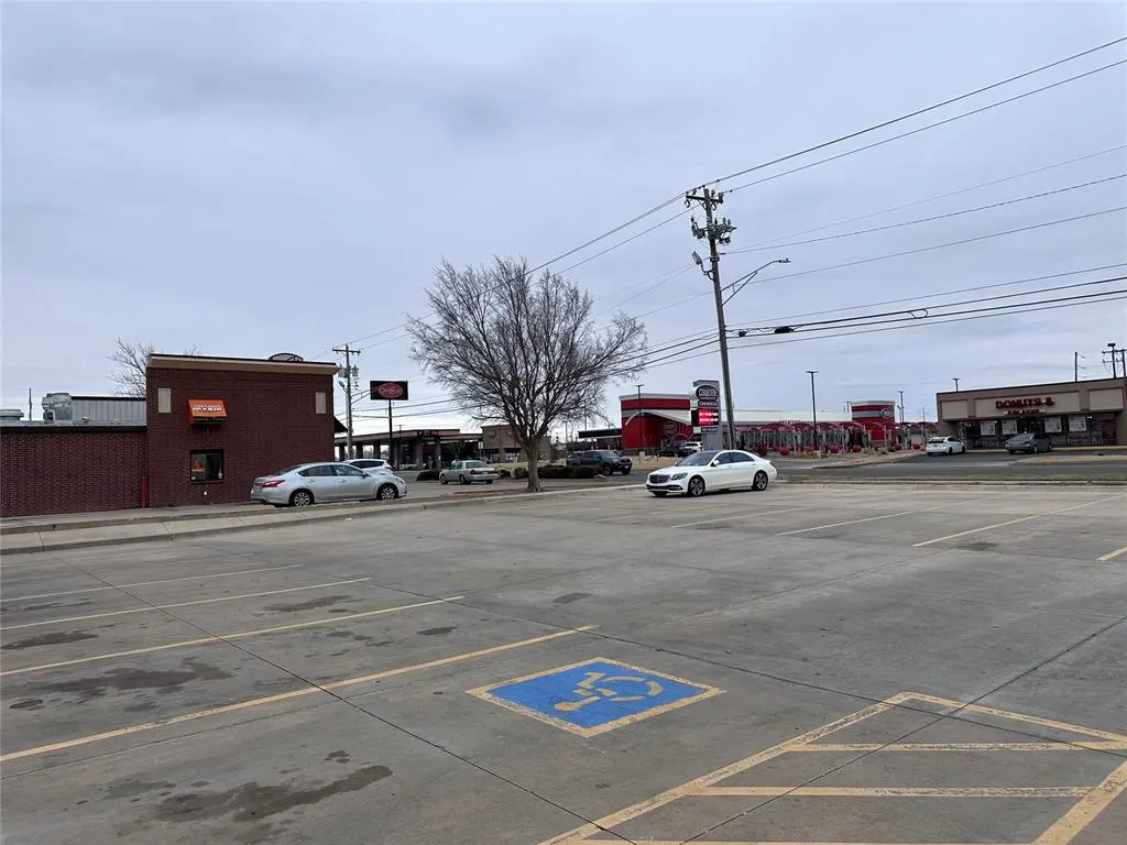 Photo 18 — 10717 N May Avenue C, Oklahoma City, OK 73120