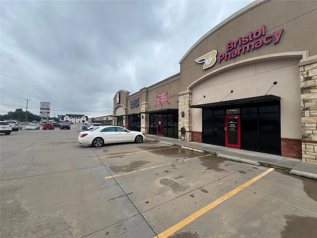 Photo 27 — 10717 N May Avenue C, Oklahoma City, OK 73120