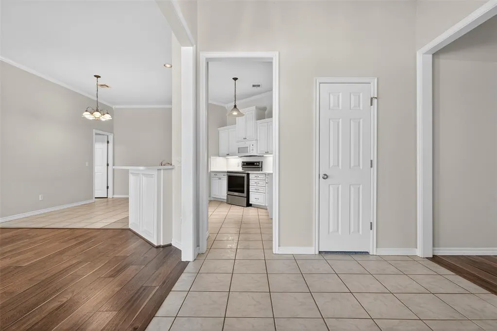 Photo 2 — 15528 Swallowtail Road, Edmond, OK 73013