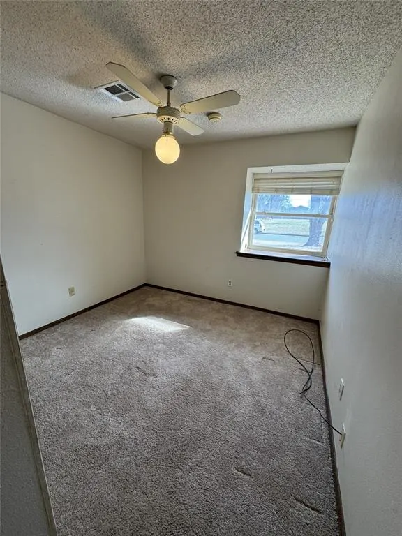 Photo 3 — 841 NW 115th Street, Oklahoma City, OK 73114