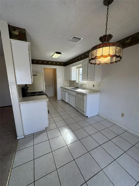 Photo 12 — 841 NW 115th Street, Oklahoma City, OK 73114
