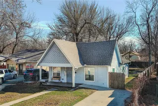 Sold home at 216 SE 40th Street