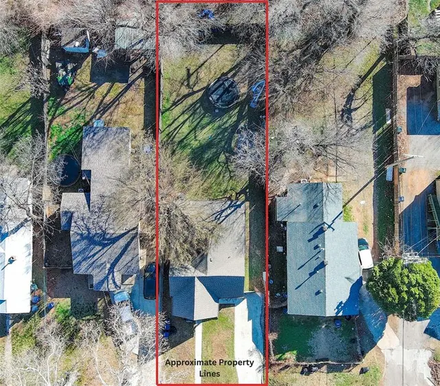 Photo 2 — 216 SE 40th Street, Oklahoma City, OK 73129