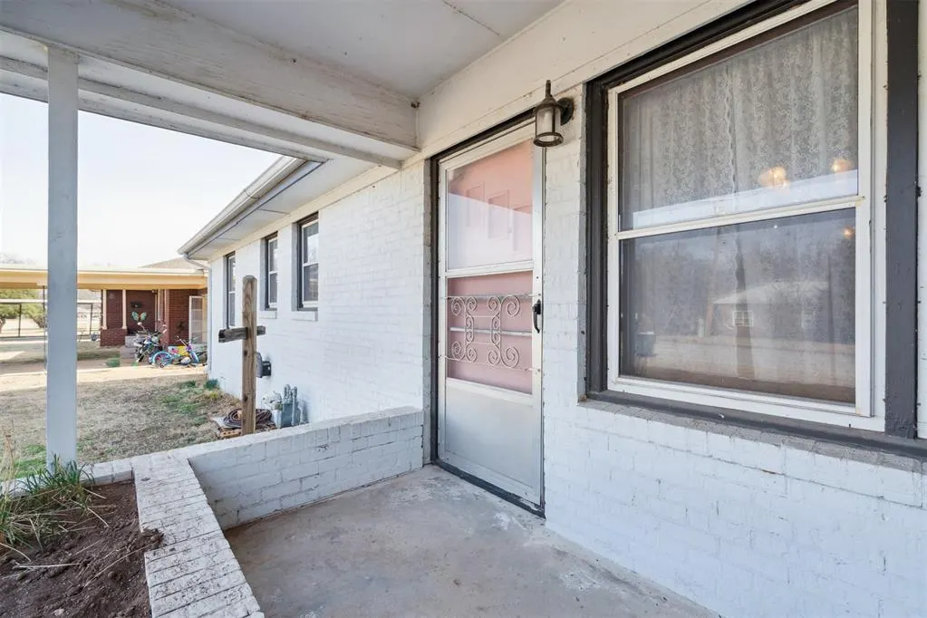 Photo 5 — 1716 S Walnut Street, Pauls Valley, OK 73075
