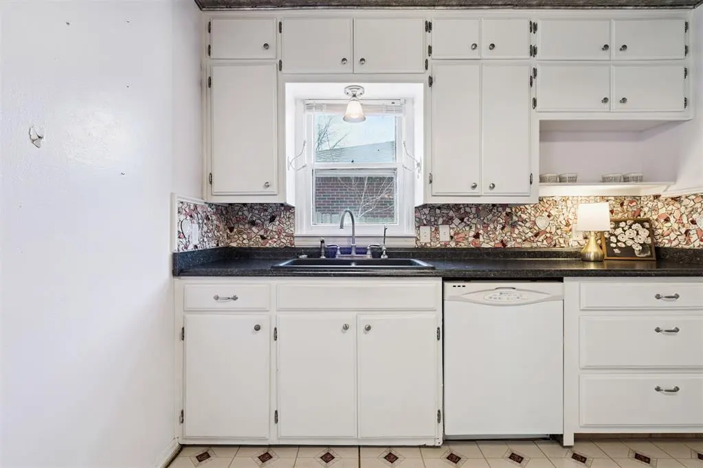 Photo 19 — 1716 S Walnut Street, Pauls Valley, OK 73075