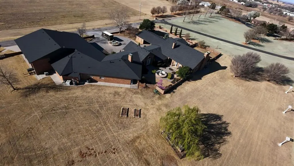Photo 38 — 184 W Meacham Road, Clinton, OK 73601